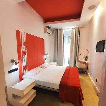 Hostal Santa Ana Colors Madrid Eksteriør bilde