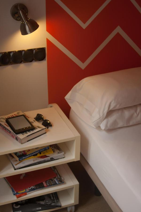 Hostal Santa Ana Colors Madrid Eksteriør bilde