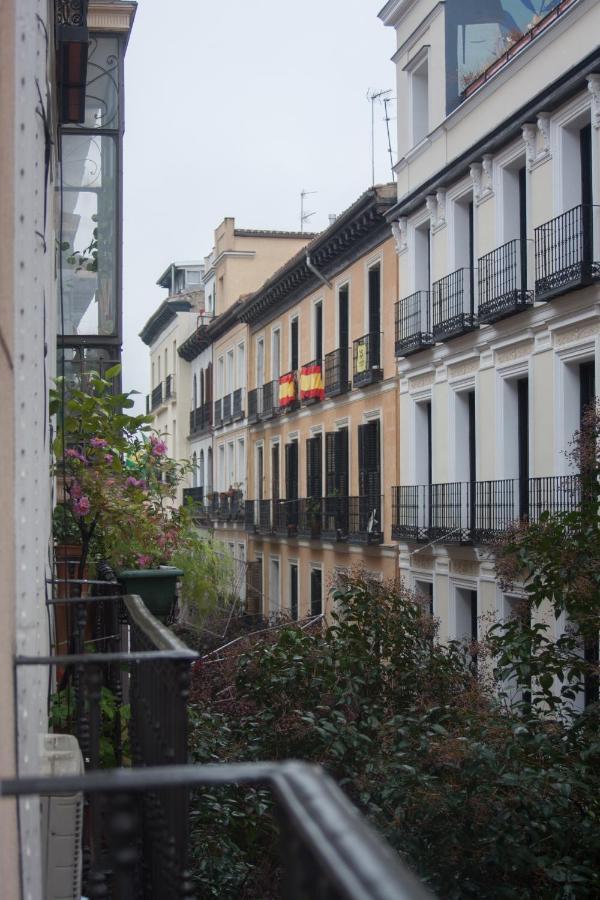 Hostal Santa Ana Colors Madrid Eksteriør bilde