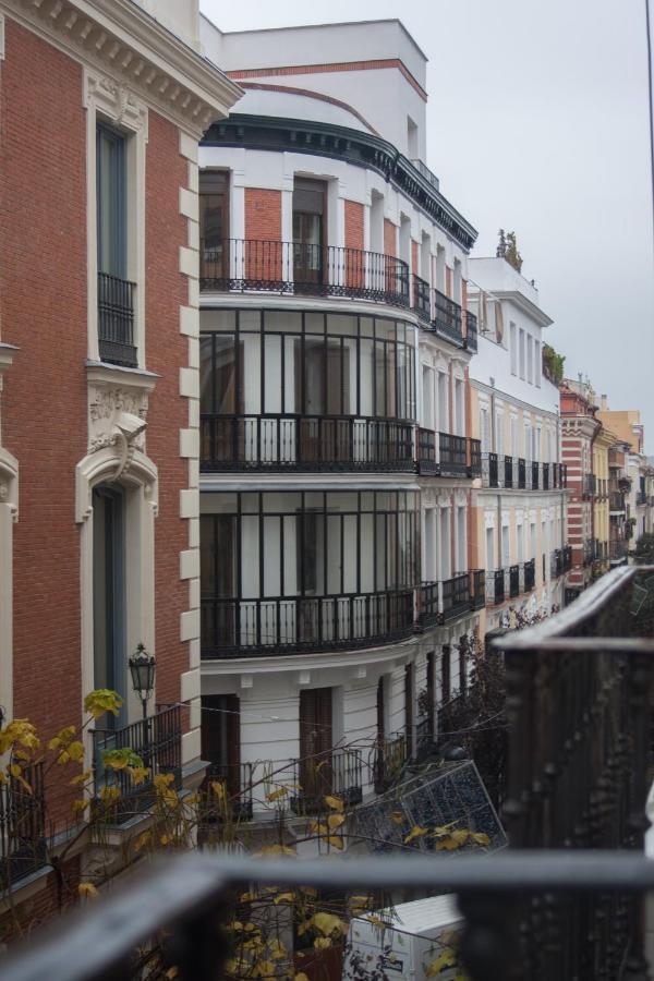 Hostal Santa Ana Colors Madrid Eksteriør bilde