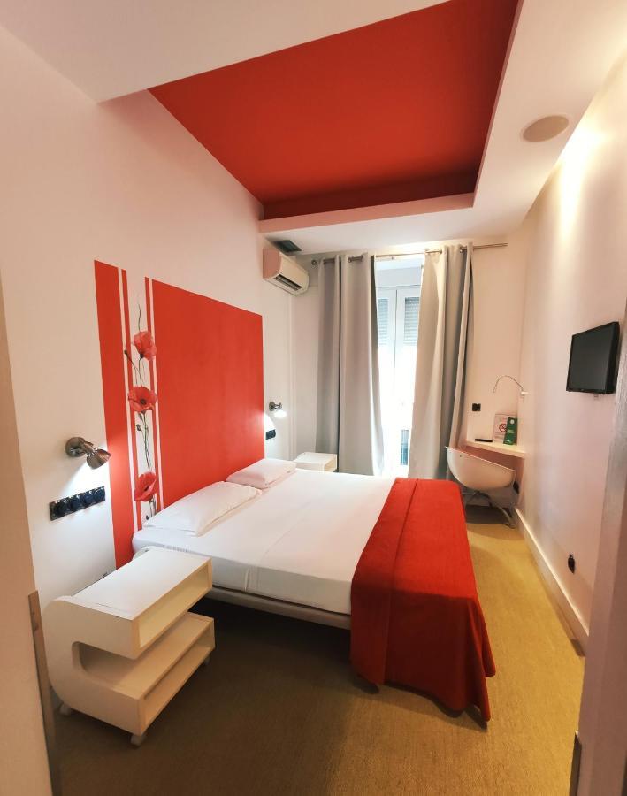 Hostal Santa Ana Colors Madrid Eksteriør bilde