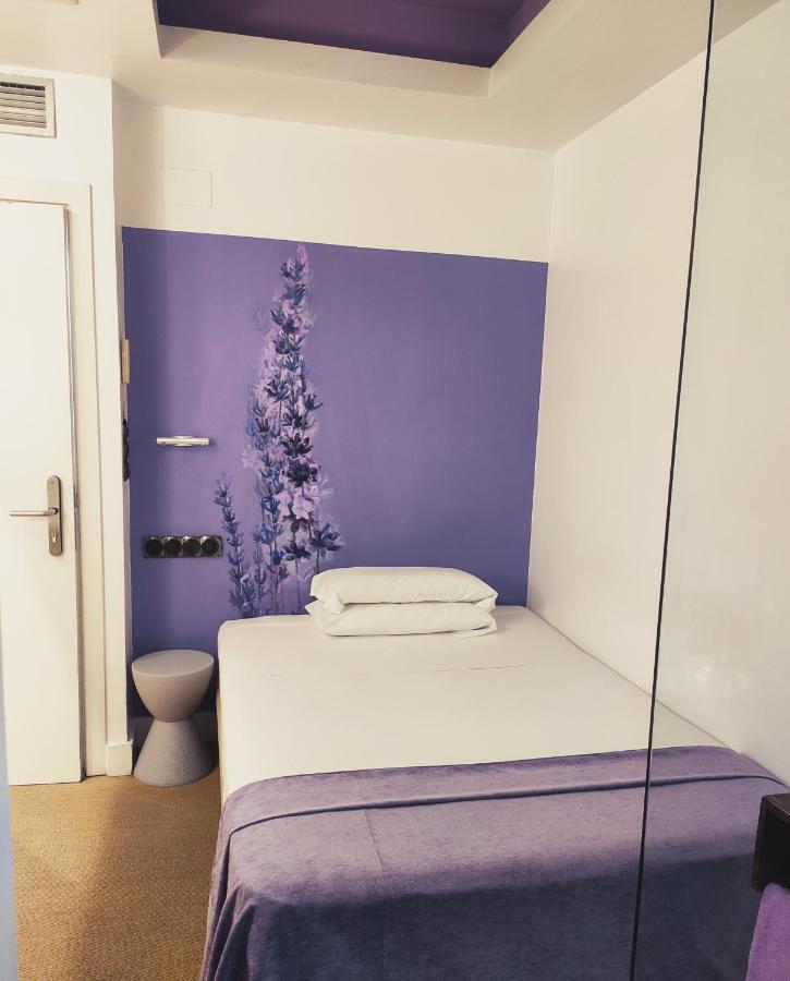 Hostal Santa Ana Colors Madrid Eksteriør bilde